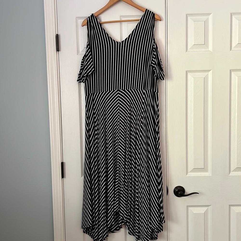B&W striped cold shoulder dress